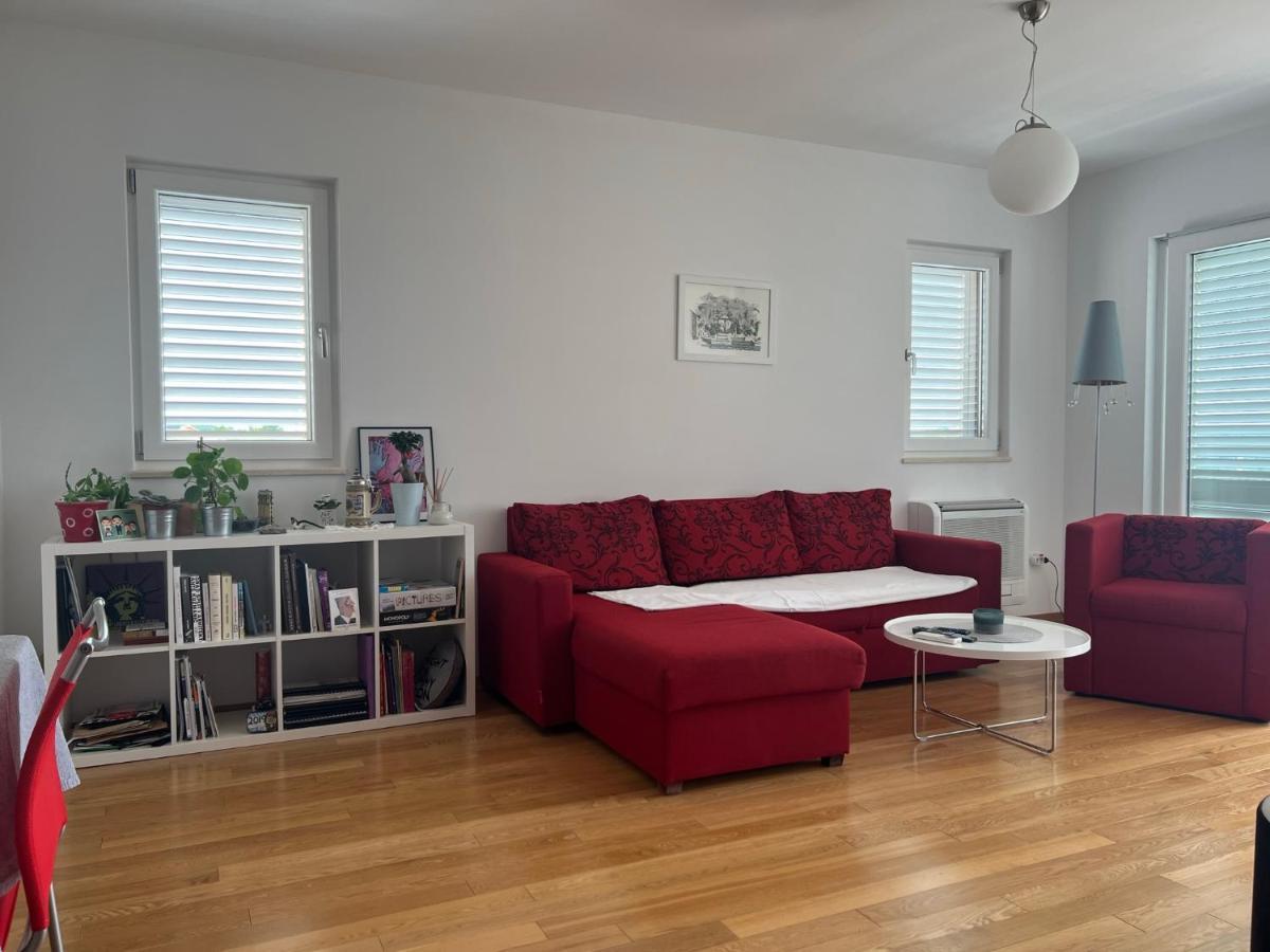 Apartment Lucija - Cozy Flat In The City Center With A Sea View & Parking ماكارسكا المظهر الخارجي الصورة