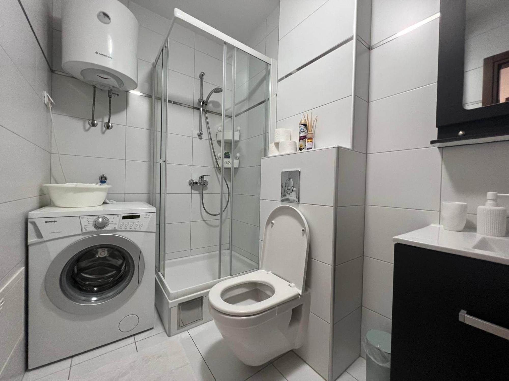 Apartment Lucija - Cozy Flat In The City Center With A Sea View & Parking ماكارسكا المظهر الخارجي الصورة