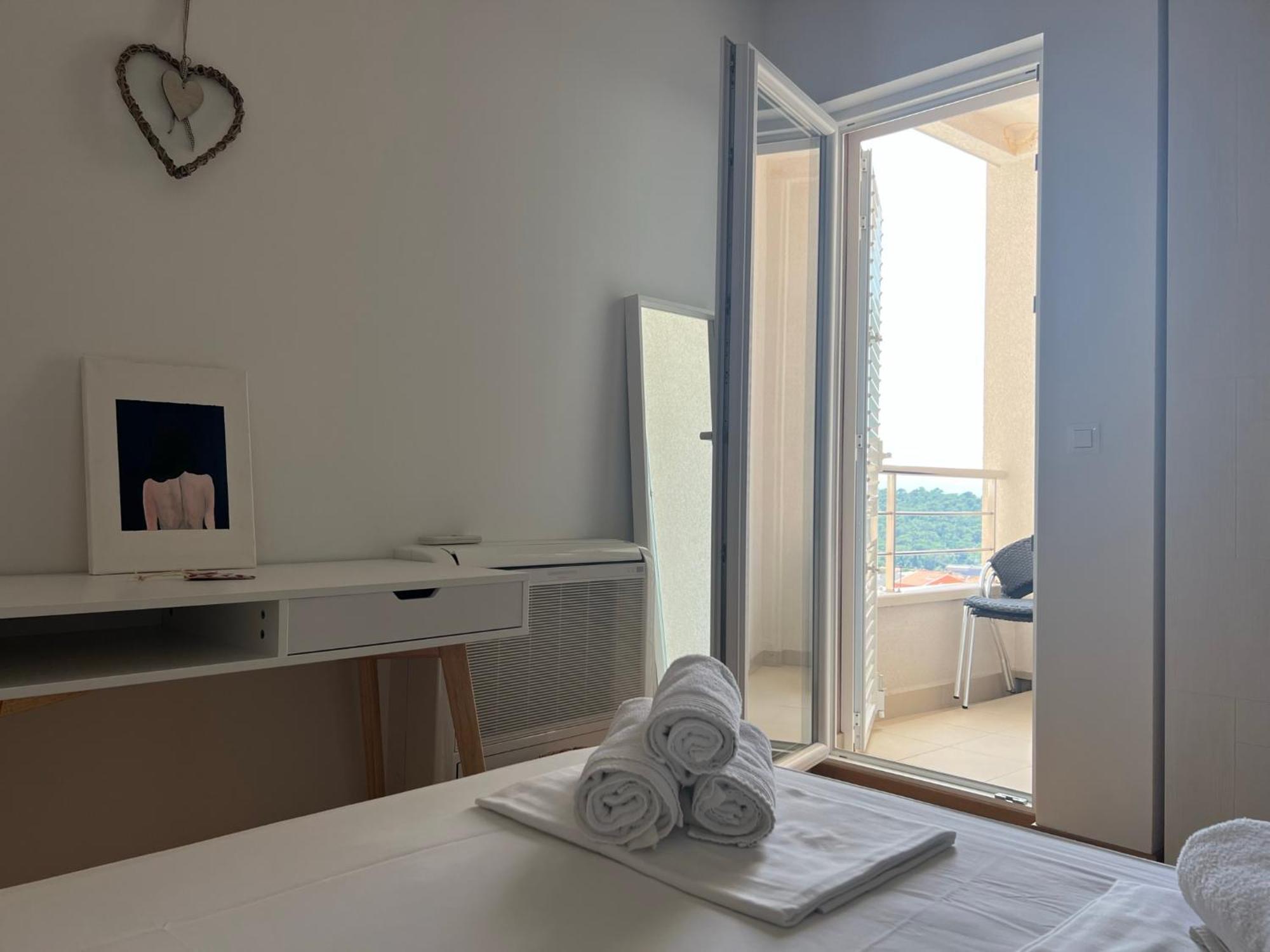 Apartment Lucija - Cozy Flat In The City Center With A Sea View & Parking ماكارسكا المظهر الخارجي الصورة