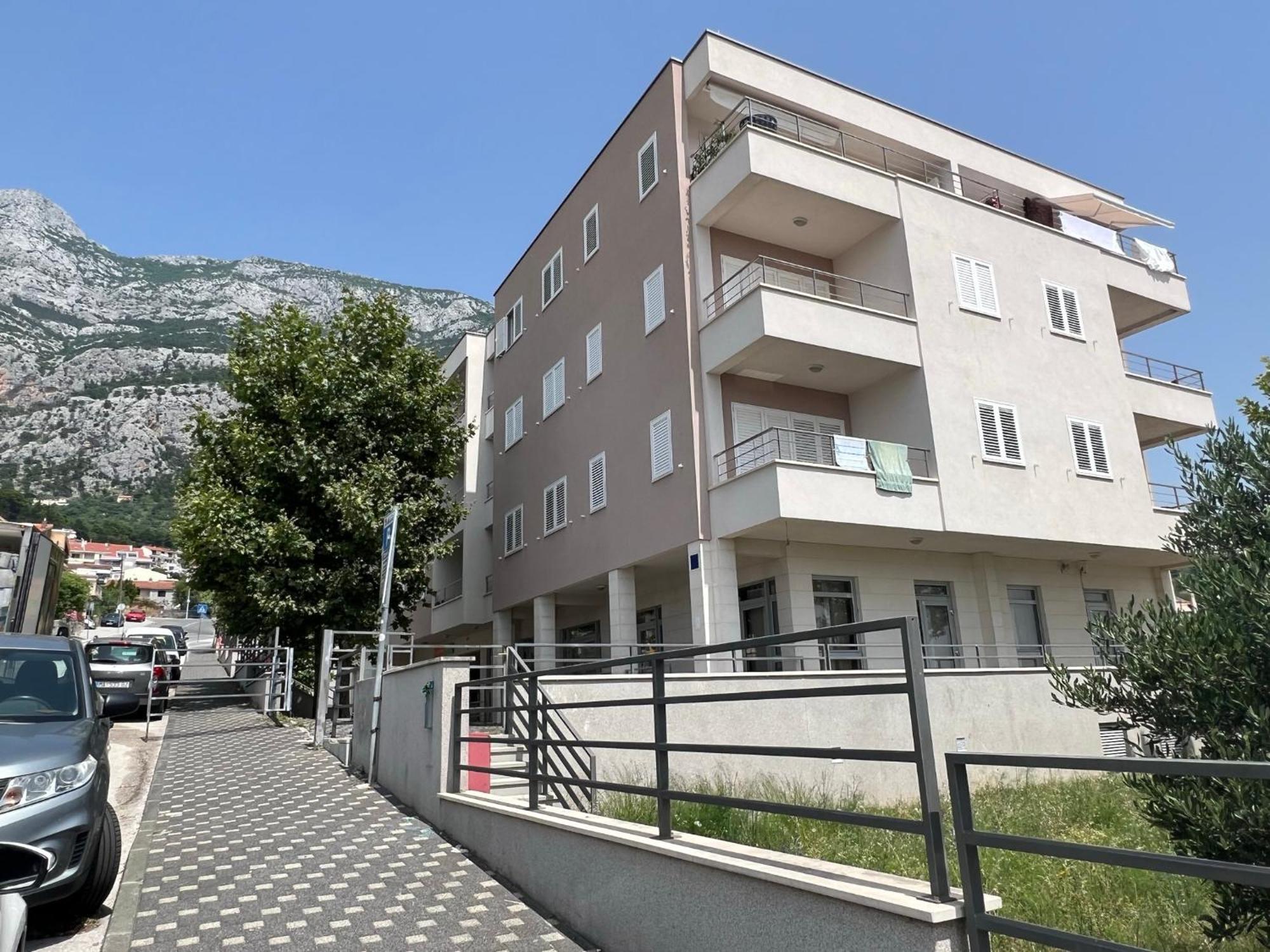 Apartment Lucija - Cozy Flat In The City Center With A Sea View & Parking ماكارسكا المظهر الخارجي الصورة