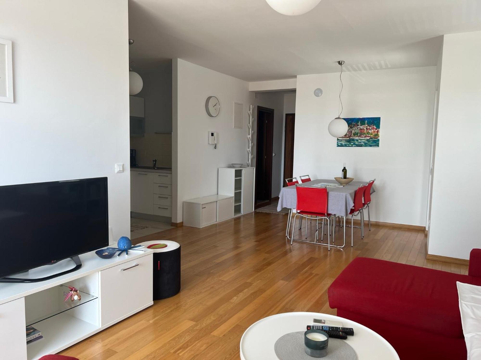 Apartment Lucija - Cozy Flat In The City Center With A Sea View & Parking ماكارسكا المظهر الخارجي الصورة